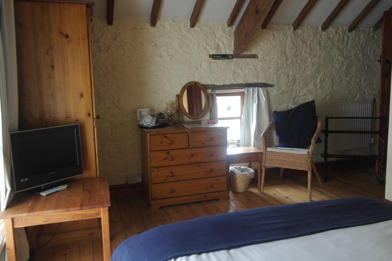 The Old Barn Bed and Breakfast Barry Exteriör bild