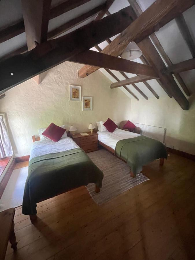 The Old Barn Bed and Breakfast Barry Exteriör bild