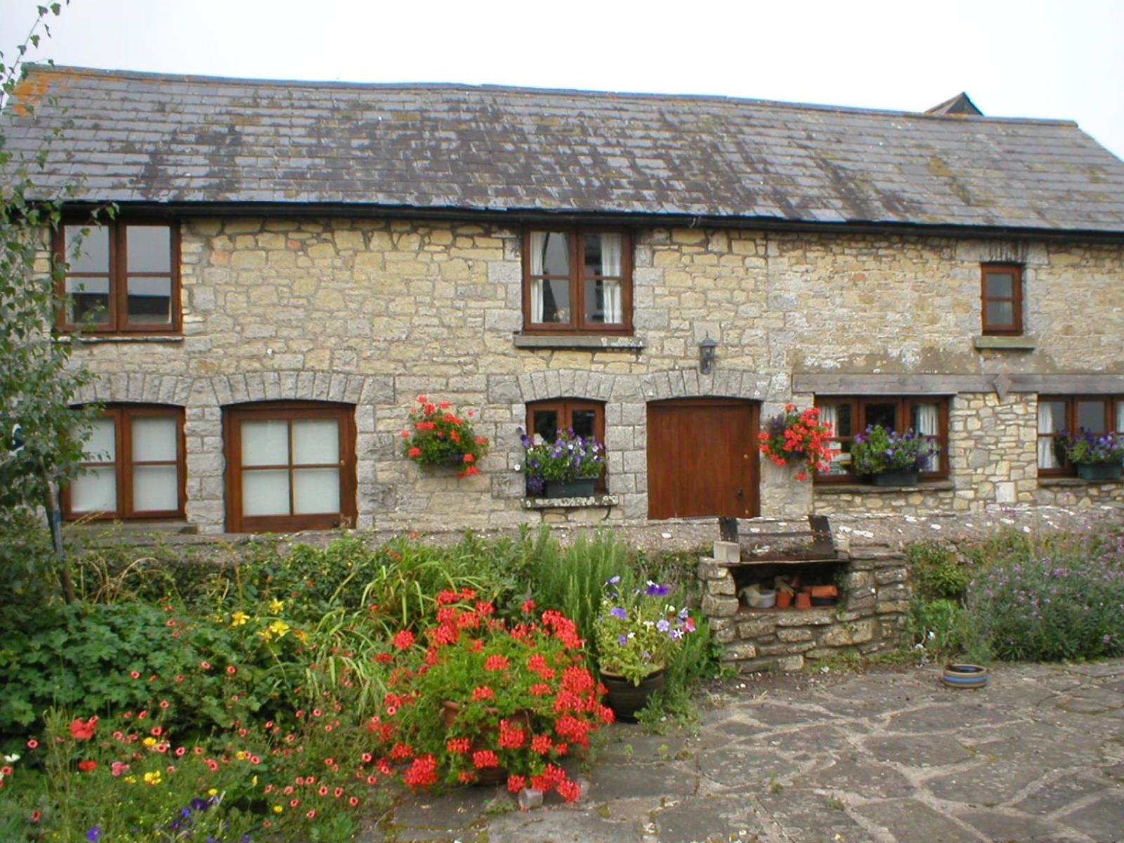 The Old Barn Bed and Breakfast Barry Exteriör bild